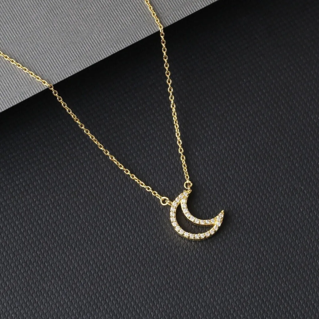 /public/photos/live/Minimalist Round Moissanite Crescent Moon Pendant 777 (2).webp